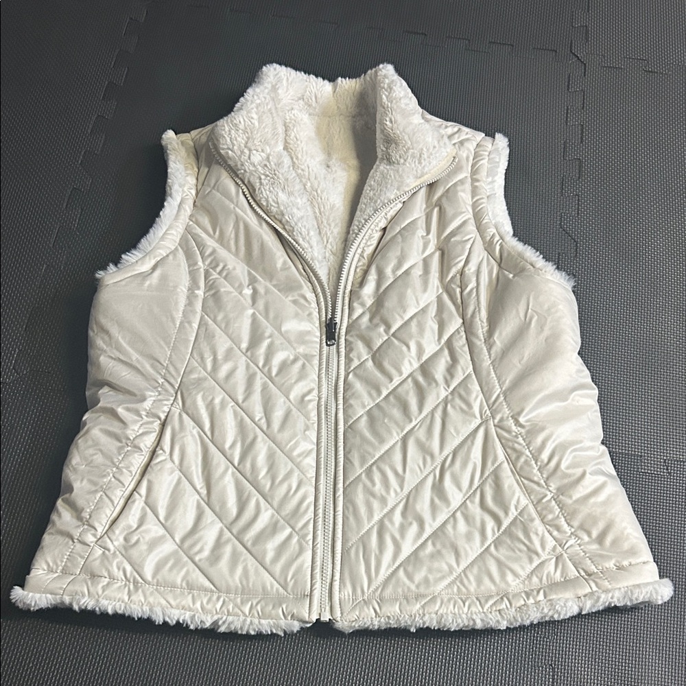 Women's White Reversible Puff Vest
